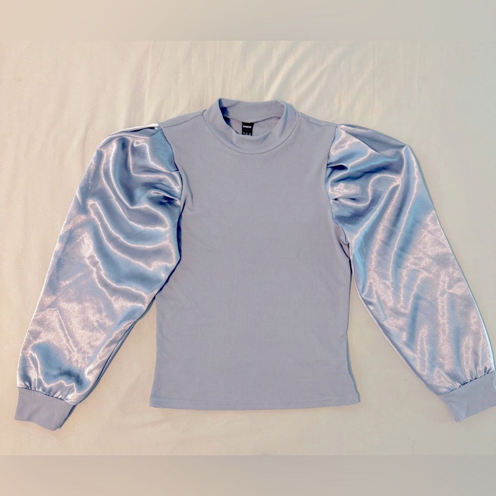 Stylish Puffy Stain Sleeve Long Sleeve Top in Light Blue
